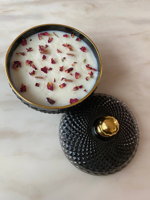 The Sapphire with Botanical Rose Petals (4 Wicks)
